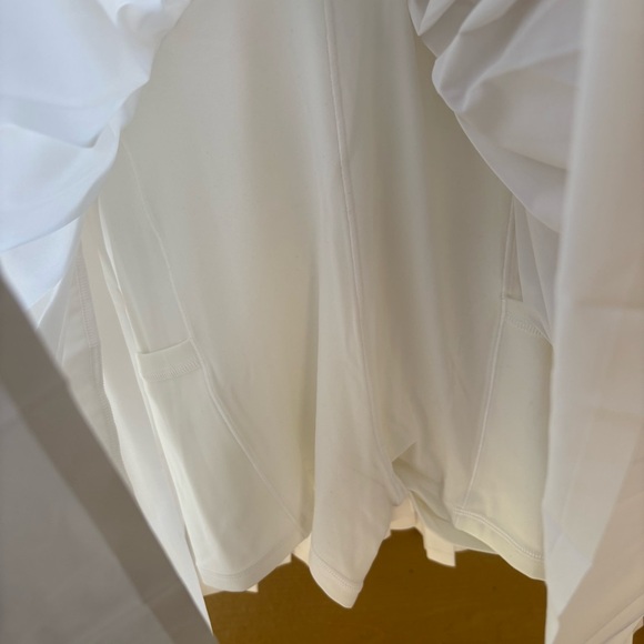 Aerie NWT Pleated Skirt Dress with built-in shorts in White Size Medium - Picture 7 of 8